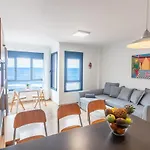Ocean & Auditorium Views Apartman