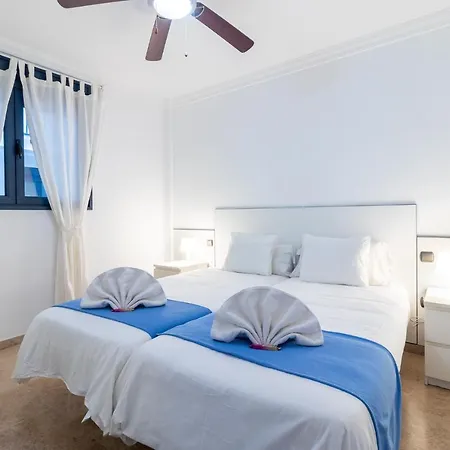 דירה Ocean & Auditorium Views