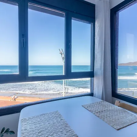 דירה Ocean & Auditorium Views