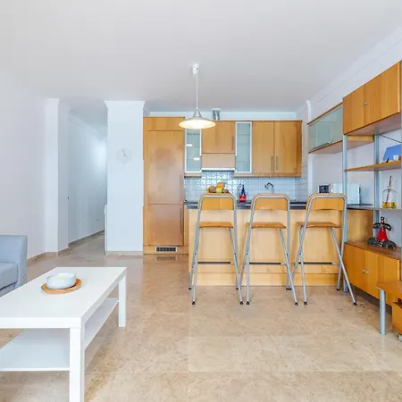 Ocean & Auditorium Views Apartment