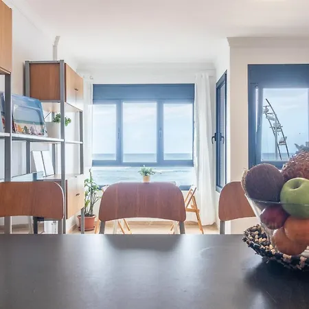 Ocean & Auditorium Views Apartman *
