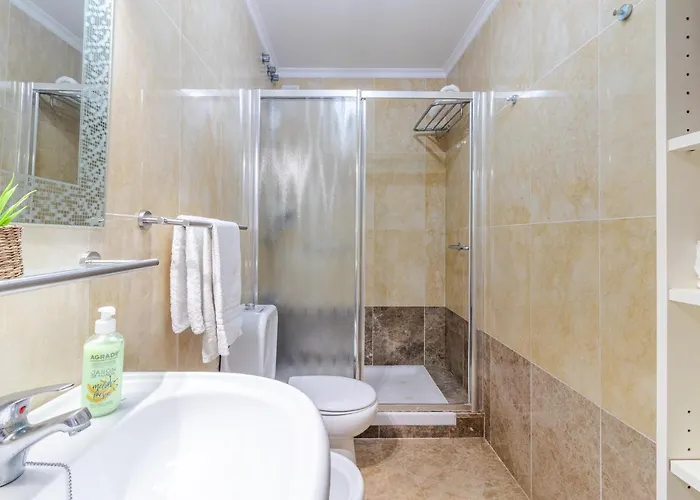 Ocean & Auditorium Views Apartament