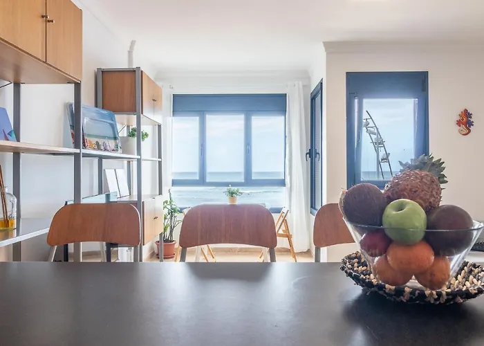 Ocean & Auditorium Views Apartamento *